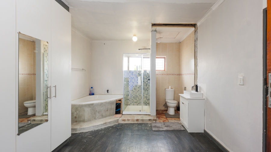 5 Bedroom Property for Sale in Napier Western Cape